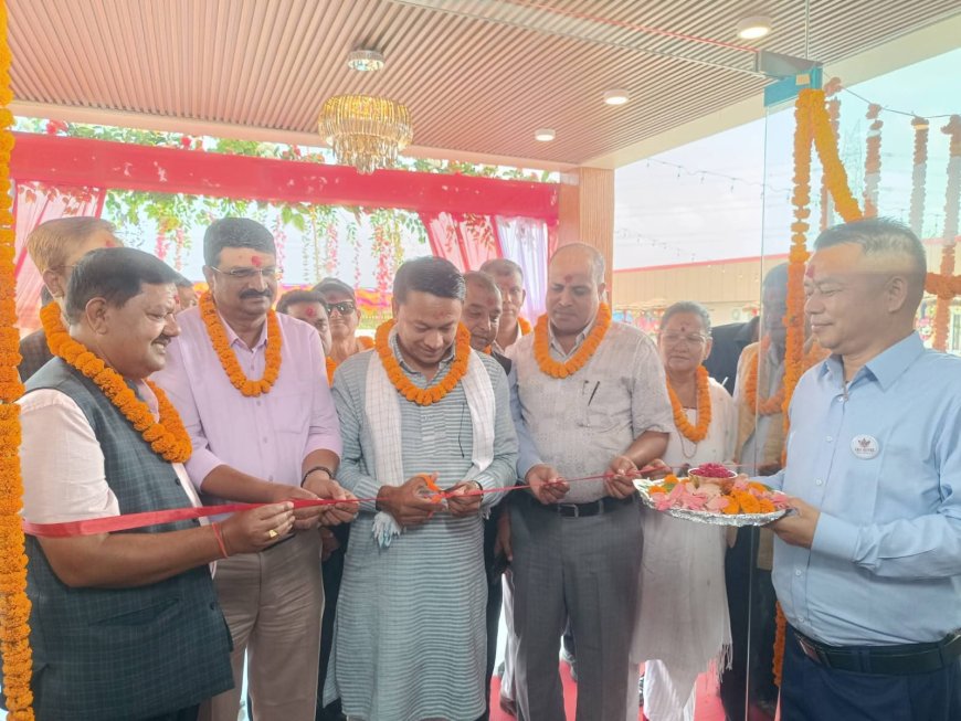 पूर्वमुख्यमन्त्री यादवद्वारा ढल्केवरमा ‘लियो होटल’ उद्घाटन