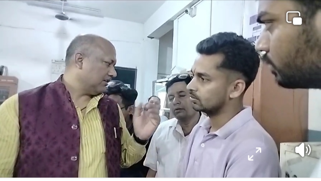 मुख्यमन्त्रीले बन्द गराएको अस्पताल २४ घण्टा नबित्दै मेयरको निर्देशनमा खोलिए, अधिकारको लडाईमा अस्पताल सञ्चालकको रजाई